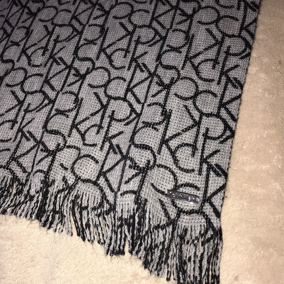 Calvin Klein black and grey CK logo scarf 💕 78” - Picture 3 of 9